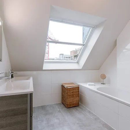 Apartamento Huswell - Spacious 3-bedroom In Ostende